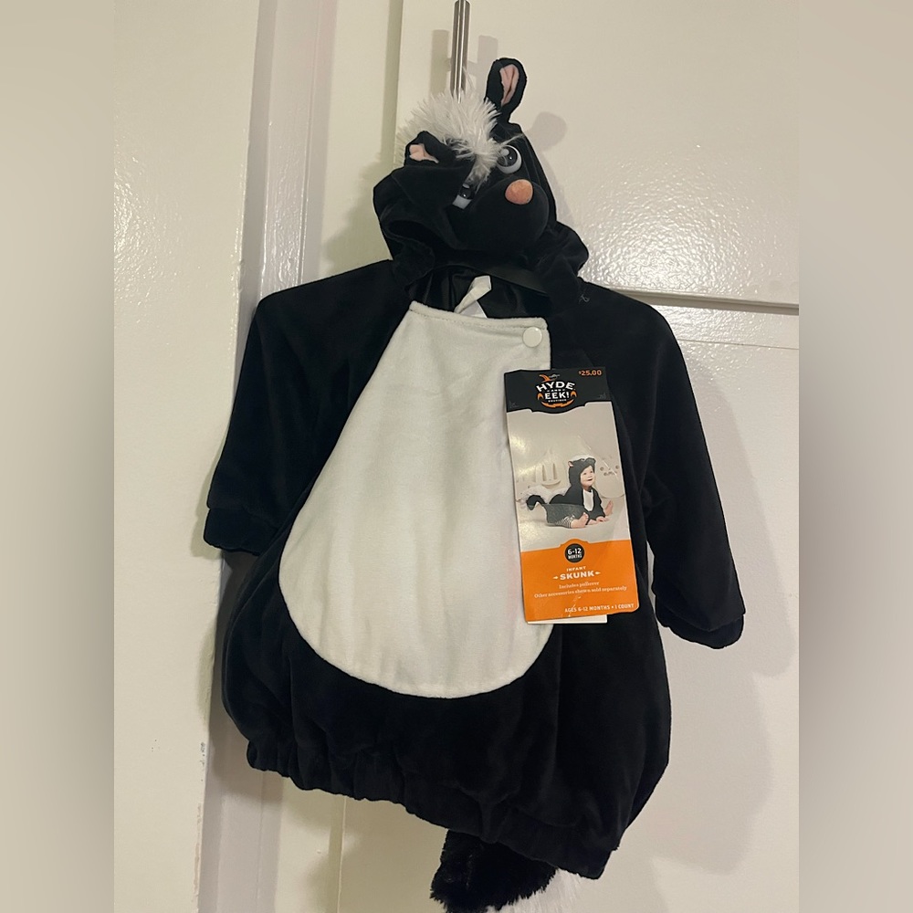 Baby skunk costume